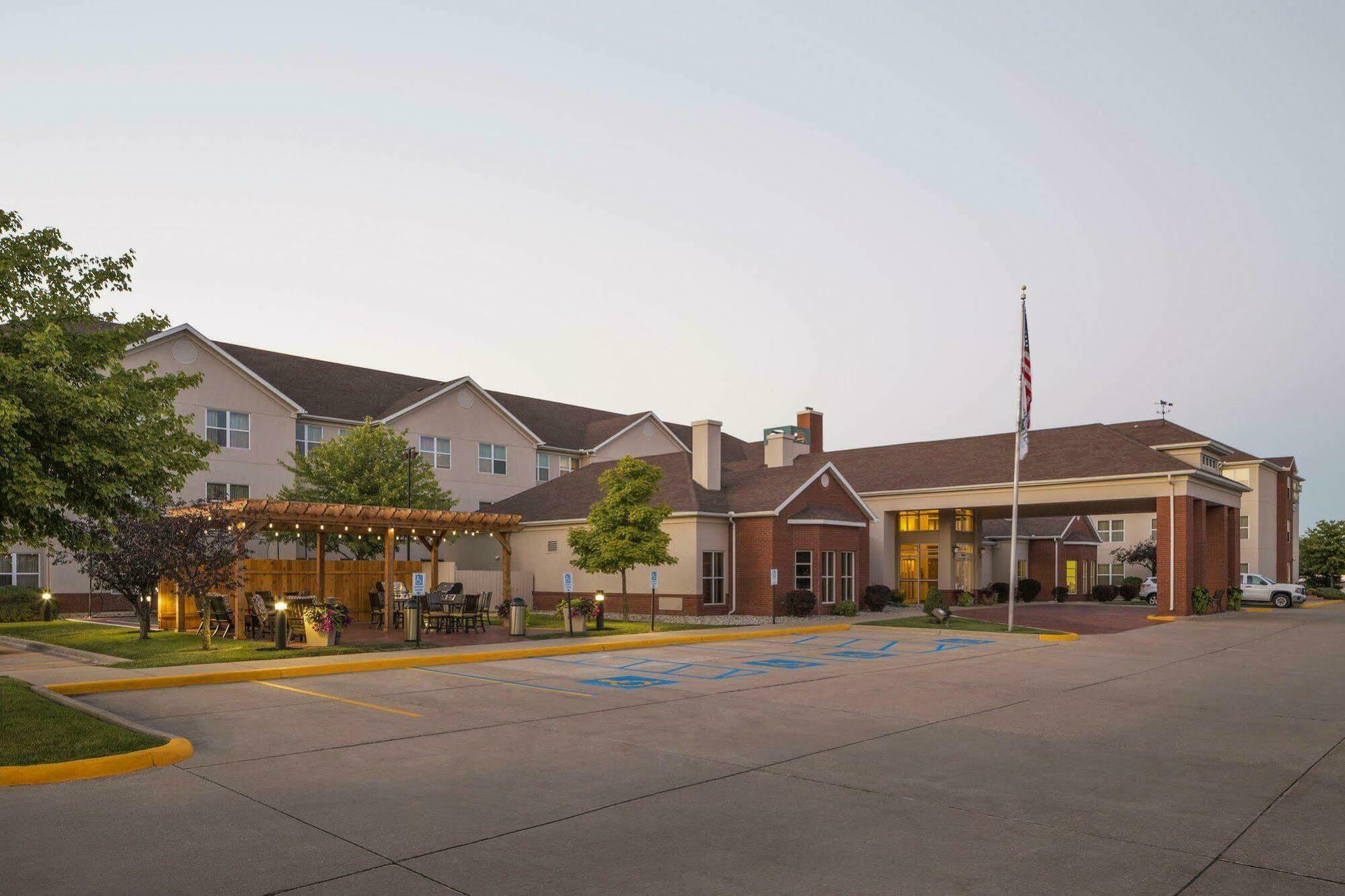 Homewood Suites By Hilton Toledo-Maumee Exterior foto